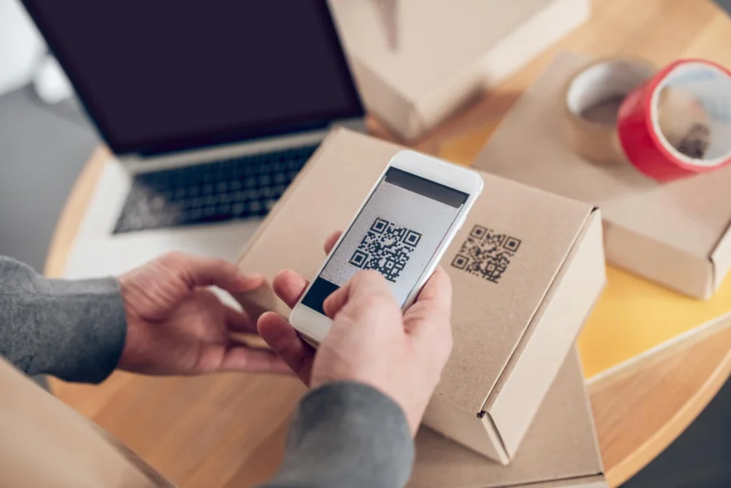 uso qr codes etiquetas industrias logistica gestao dados