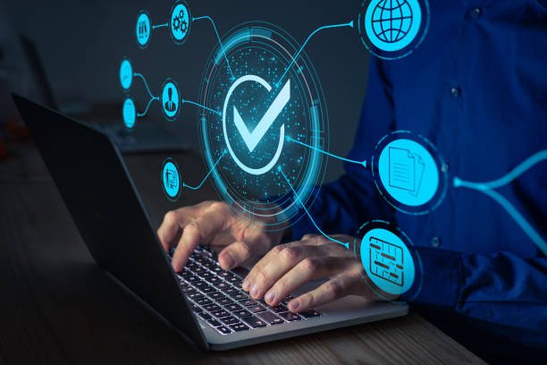 Entenda como dados estruturados ajudam sistemas de IA a interpretar produtos, preços, atributos e informações relevantes no comércio digital.